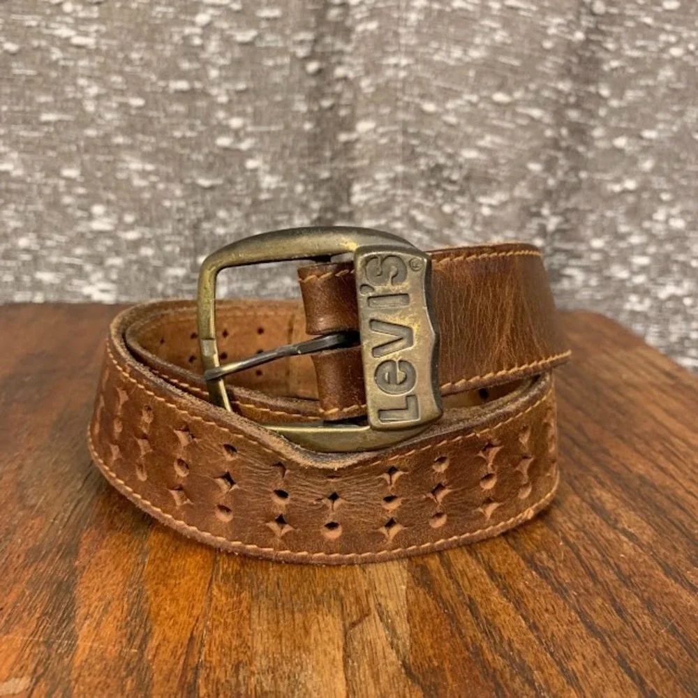Vintage 70s Levi's Brown Belt Brass Toned Logo Buckle Oil Tanned Harness Size 32